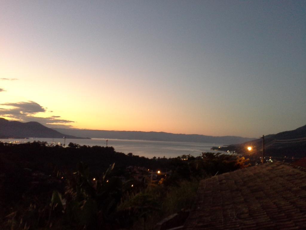 Suites Canto Dos Passaros อิลญาเบลา ภายนอก รูปภาพ